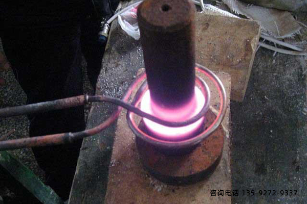 高頻感應(yīng)加熱設(shè)備在使用過程要注意哪些事項(xiàng)