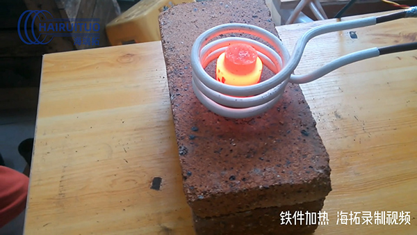 高頻感應(yīng)加熱設(shè)備-日常操作中應(yīng)注意的操作標(biāo)準(zhǔn)