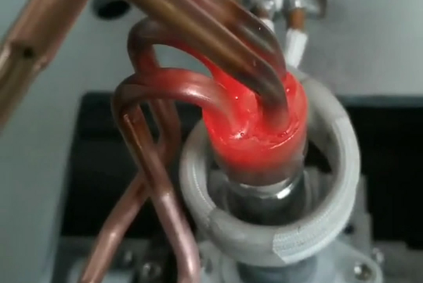 高頻感應(yīng)焊機(jī)對(duì)工件進(jìn)行的焊接熱處理,其質(zhì)量檢查全部包括哪些?