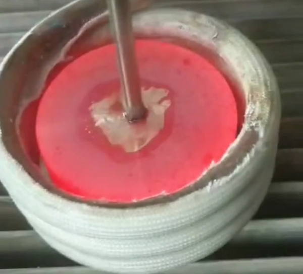 高頻淬火用于工業金屬零件的表面淬火