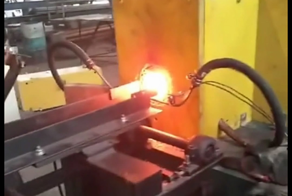 自動上料送料的鍛造加熱爐中頻鍛造爐