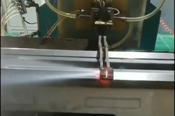 軌道加熱淬火高頻淬火設(shè)備軌道表面淬火不變形