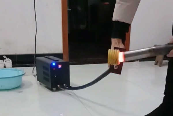 С���ֳ�ʽ�Б��ӟ��O��-220V늉�ݔ��