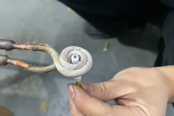 超高頻焊接設(shè)備,手持式超高頻焊機(jī),通信線焊接打樣