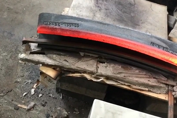 異形鑄造40絡材料在線退火-高頻感應退火設備