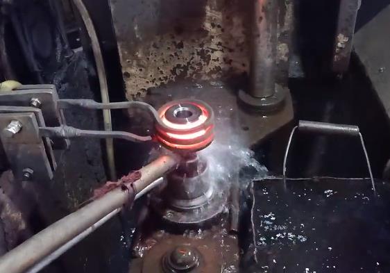 滾輪高頻淬火數(shù)控淬火機床