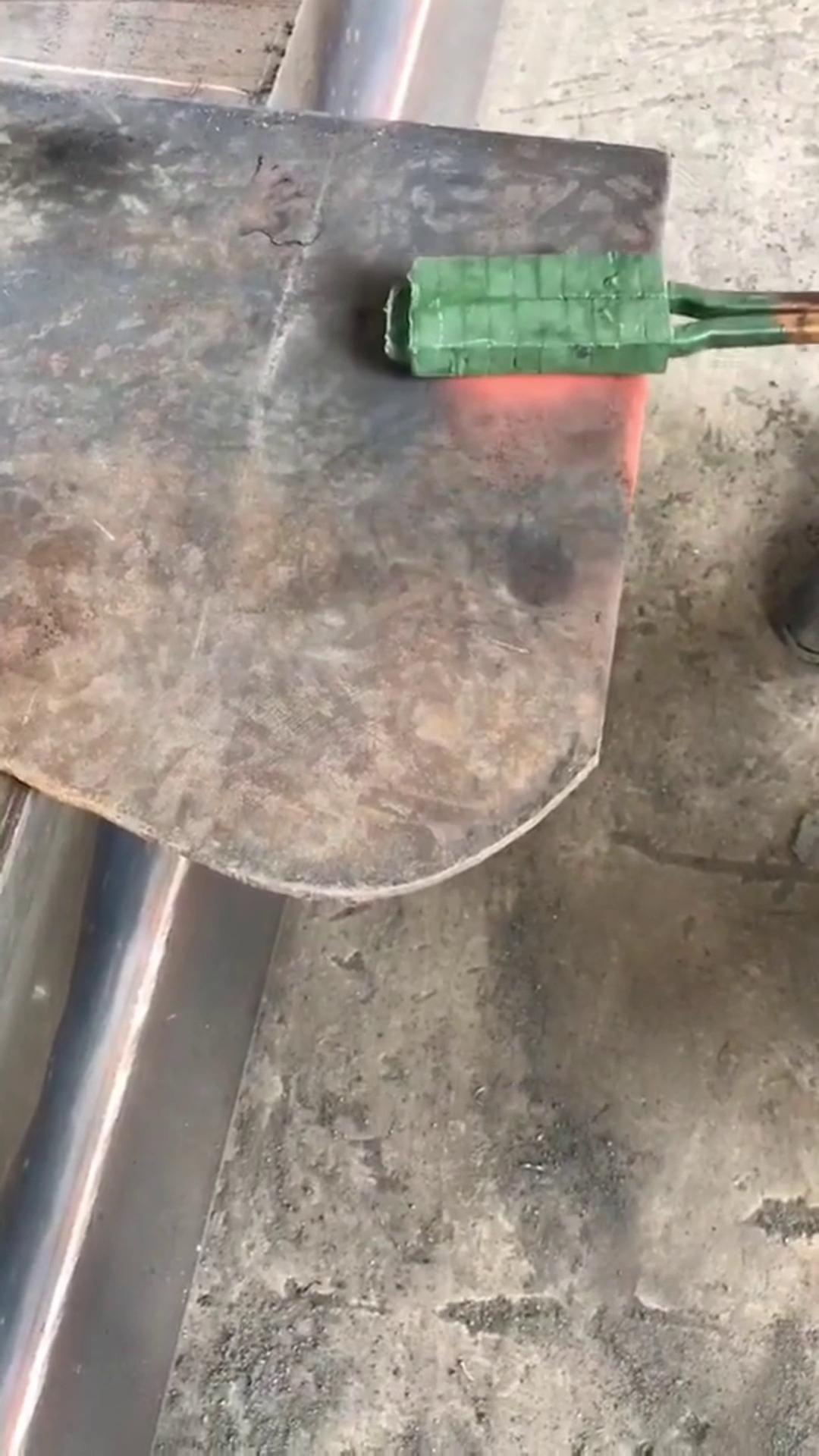 �ֳ�ʽ���l�ӟ�C�����������̎��