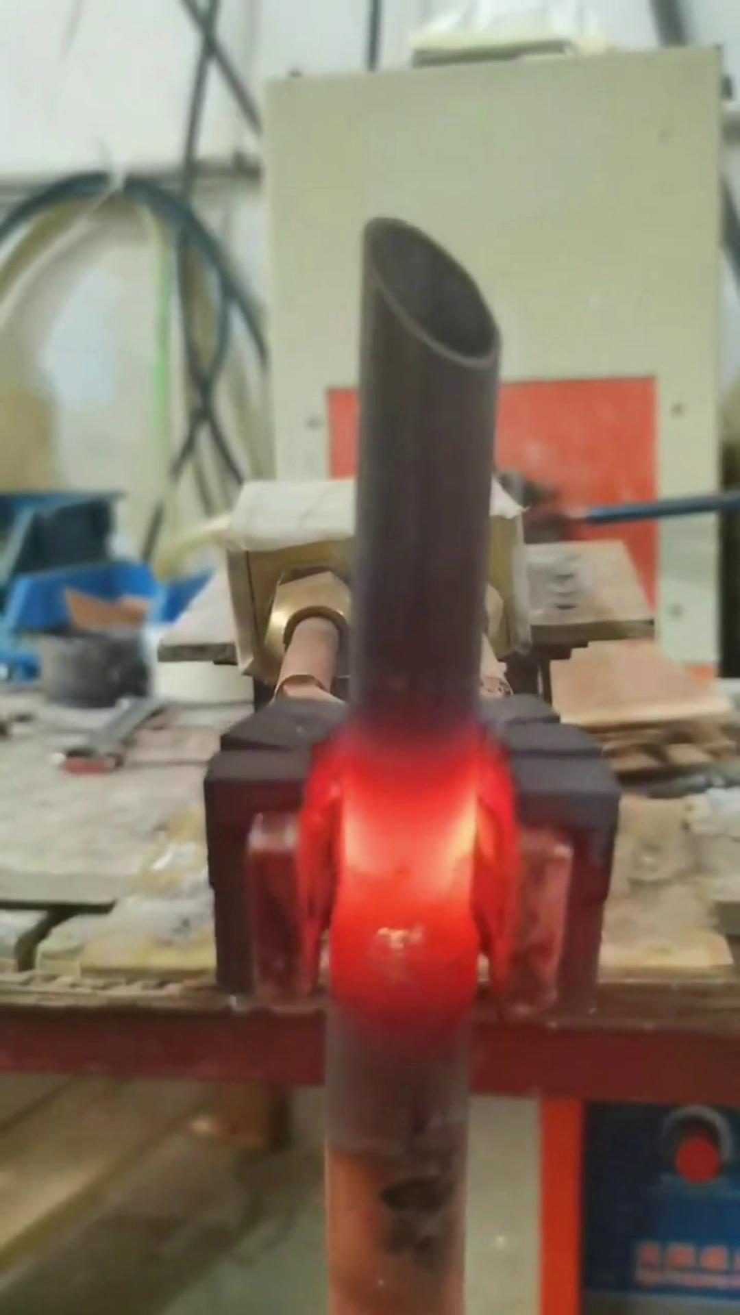 高頻焊接機帶導磁體的U型開口線圈焊接12厘的的銅管