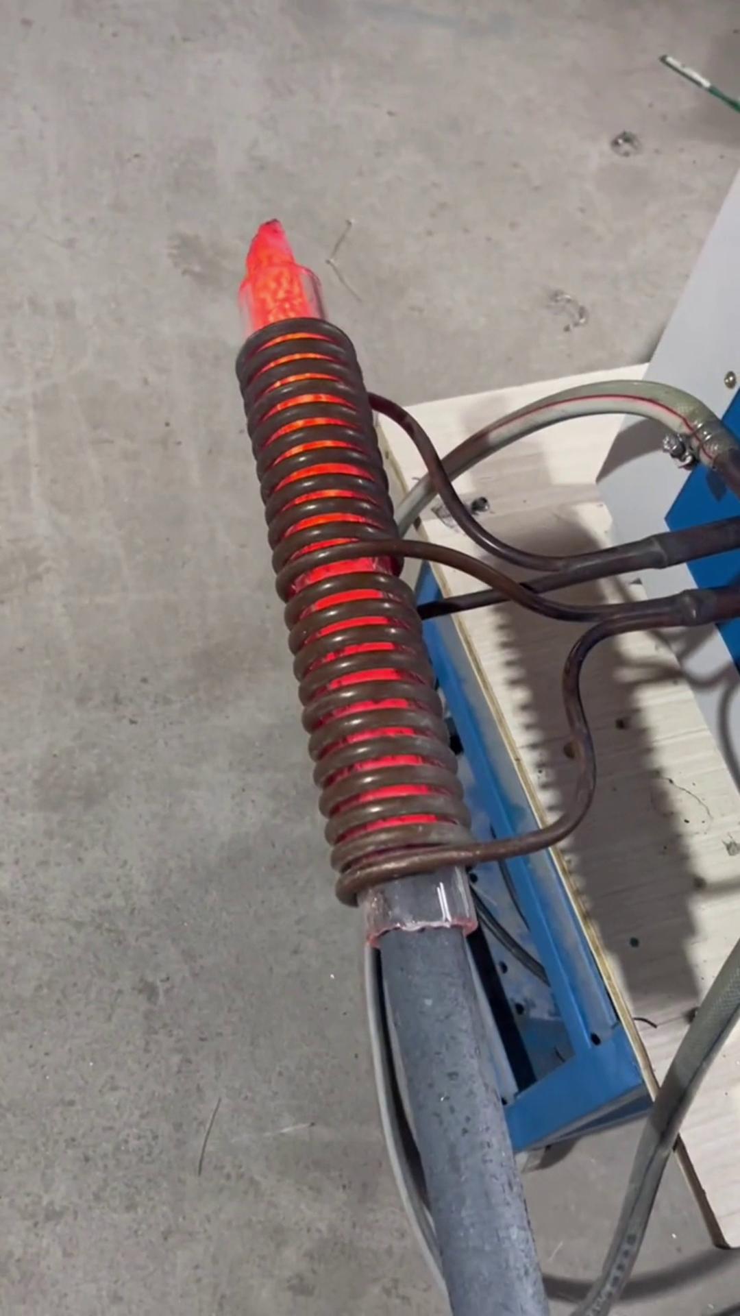 超音頻感應加熱設備-棒材在線加熱退火機