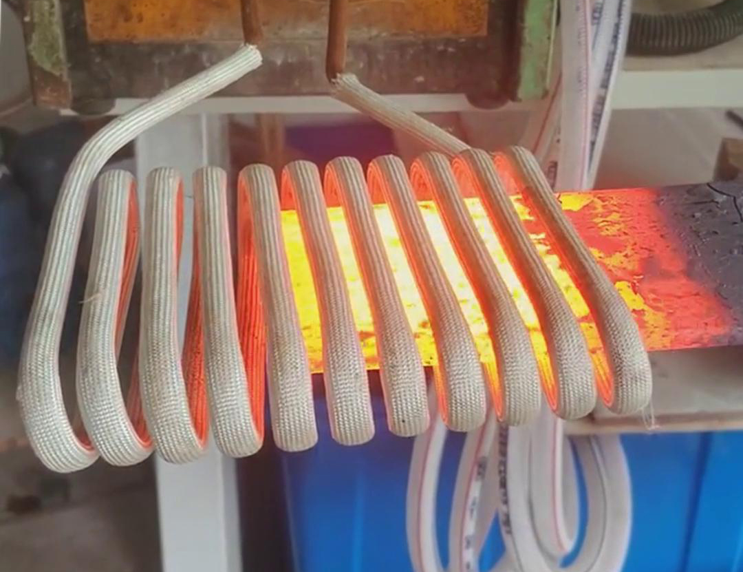 40KW高頻感應加熱設備可用于10mm鋼板的淬火、回火等熱處理工藝