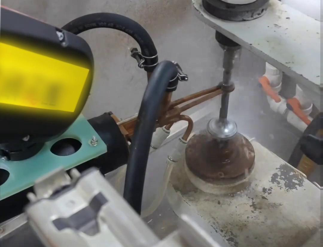 海拓60Khz高頻淬火設(shè)備：可以做到高達1mm范圍淬火深度