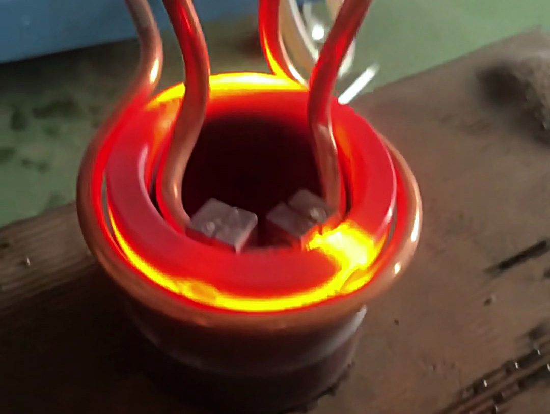 高頻感應(yīng)加熱線圈加導(dǎo)磁體能否提升加熱速度？一文解析