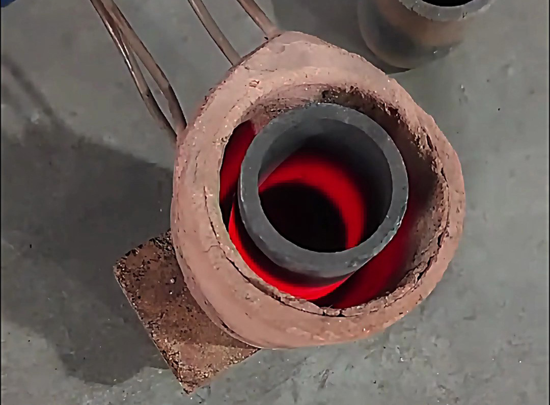 海拓小型中高頻熔煉爐：幾分鐘熔盡多類金屬，珠寶 / 實驗室 / 教學全適配！