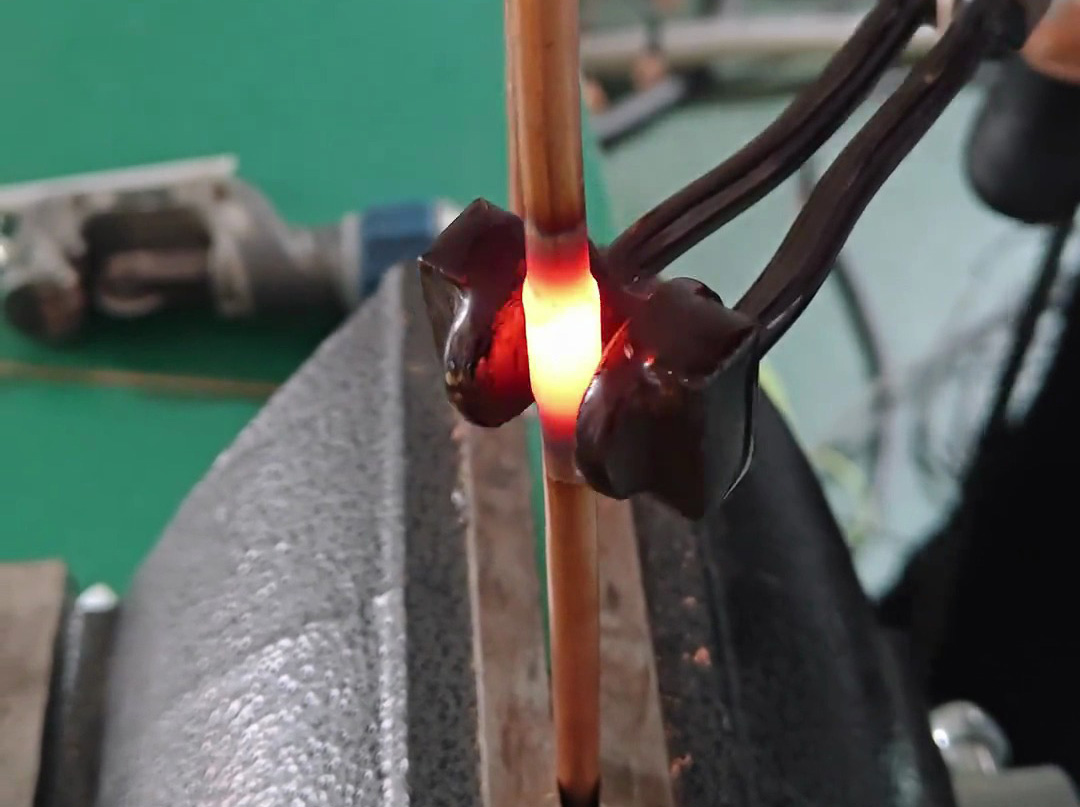 告別火焰焊！手持式高頻焊機焊銅管超簡單