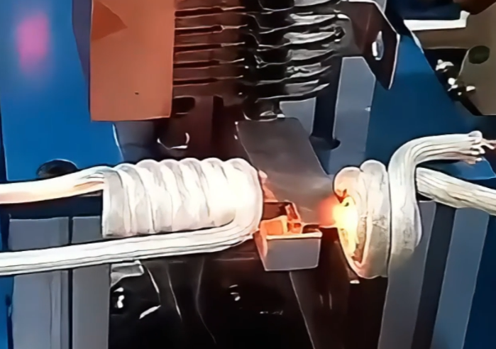 游標卡尺精密淬火！雙高頻淬火機同步作業，精準把控毫厘品質