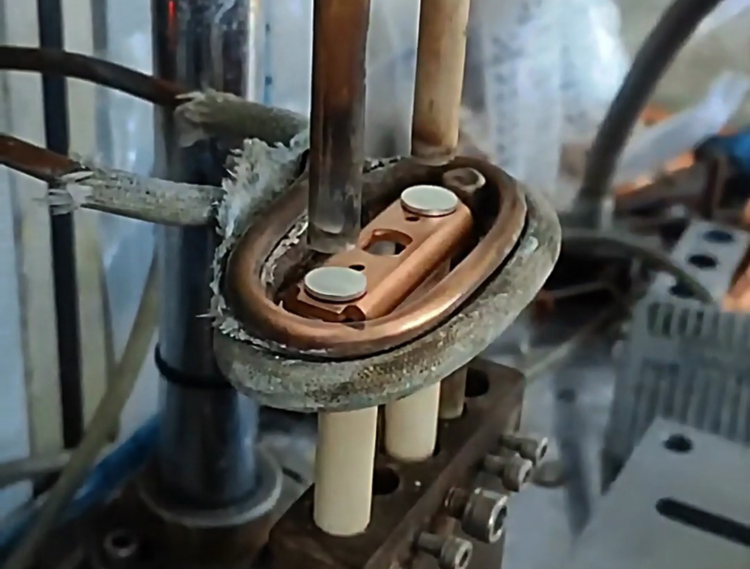 海拓高頻焊機實戰演示！銅與合金鋼異種金屬焊接全過程