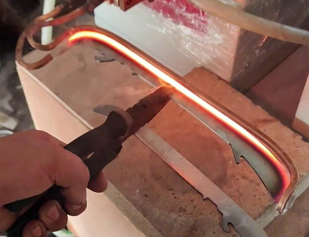 超高頻淬火設(shè)備，刀口淬火打樣