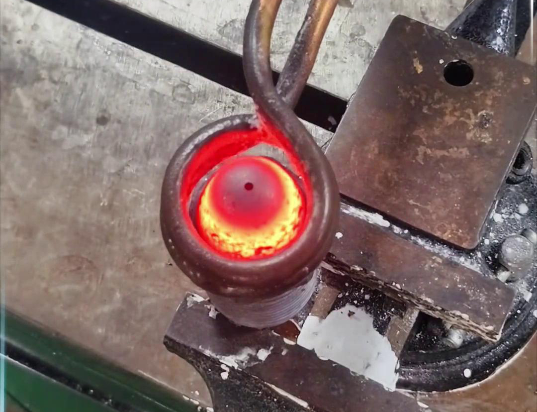 端面加熱可以選擇普通款高頻加熱機實現,也可以選擇手持式高頻機加熱