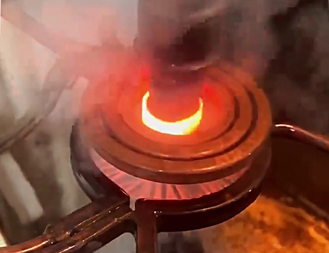 超音頻淬火工藝對凸輪軸進行表面淬火處理