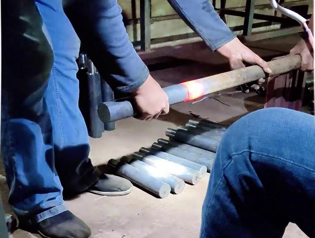 如何對(duì)軸類進(jìn)行熱裝配工藝？簡(jiǎn)單，一臺(tái)恒溫可控感應(yīng)加熱設(shè)備即可