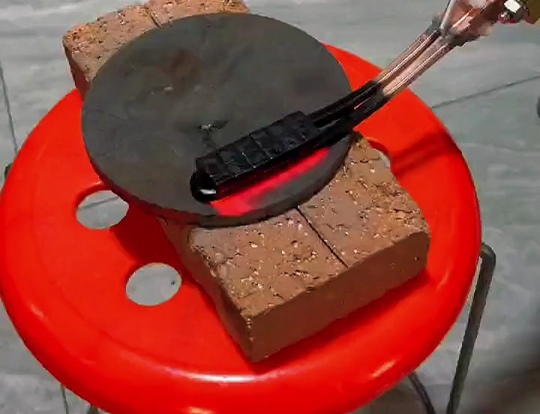 手持式感應加熱設備,一款集高效、精準、便捷于一身的工業神器