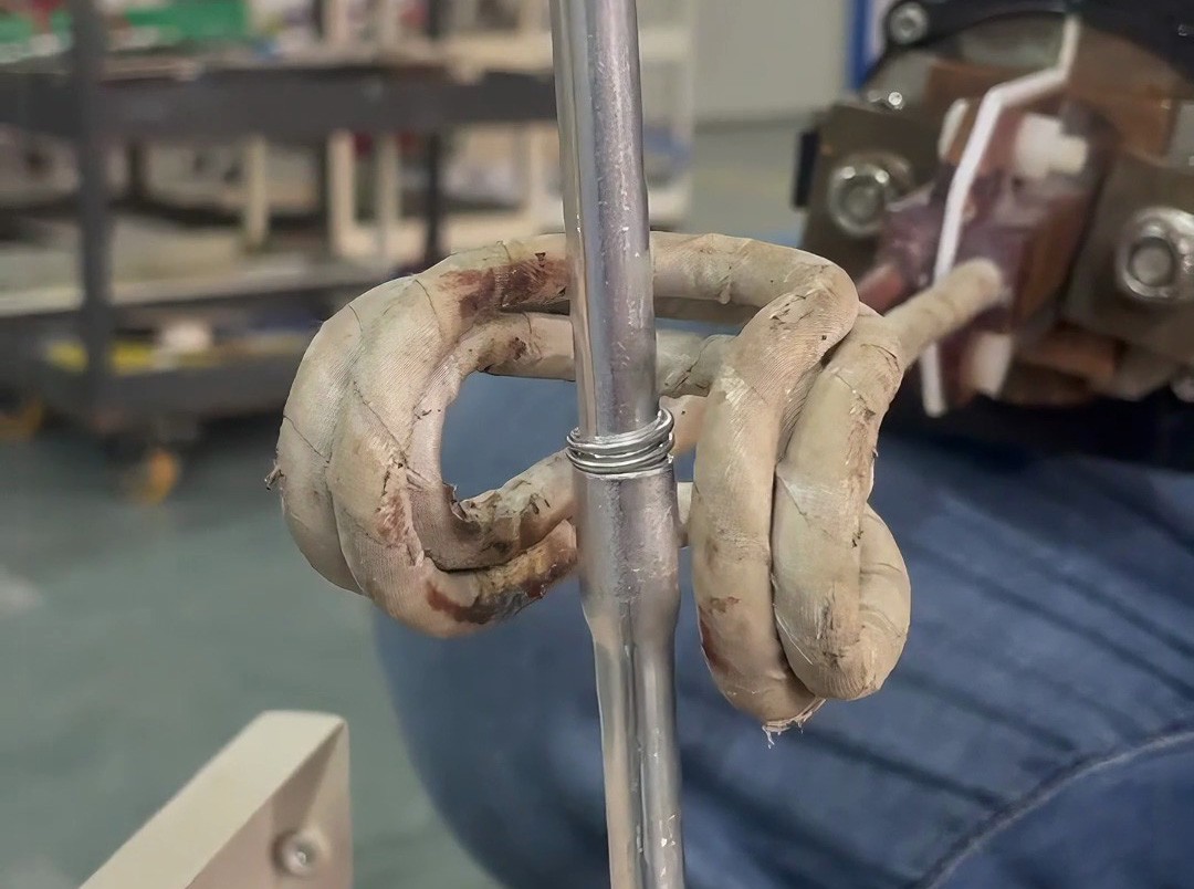 標準件鋁管焊接可以用火焰焊接方法,也可以使用手持式高頻焊機焊接