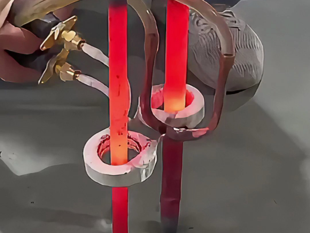 中頻高頻電源如何實現雙工位同步加熱？看完這個視頻你就懂了！