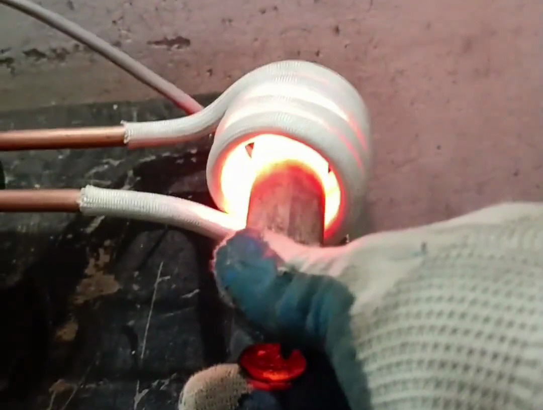 橫向縱向加熱都能用！這款高頻率加熱機(jī)到底有多強(qiáng)？