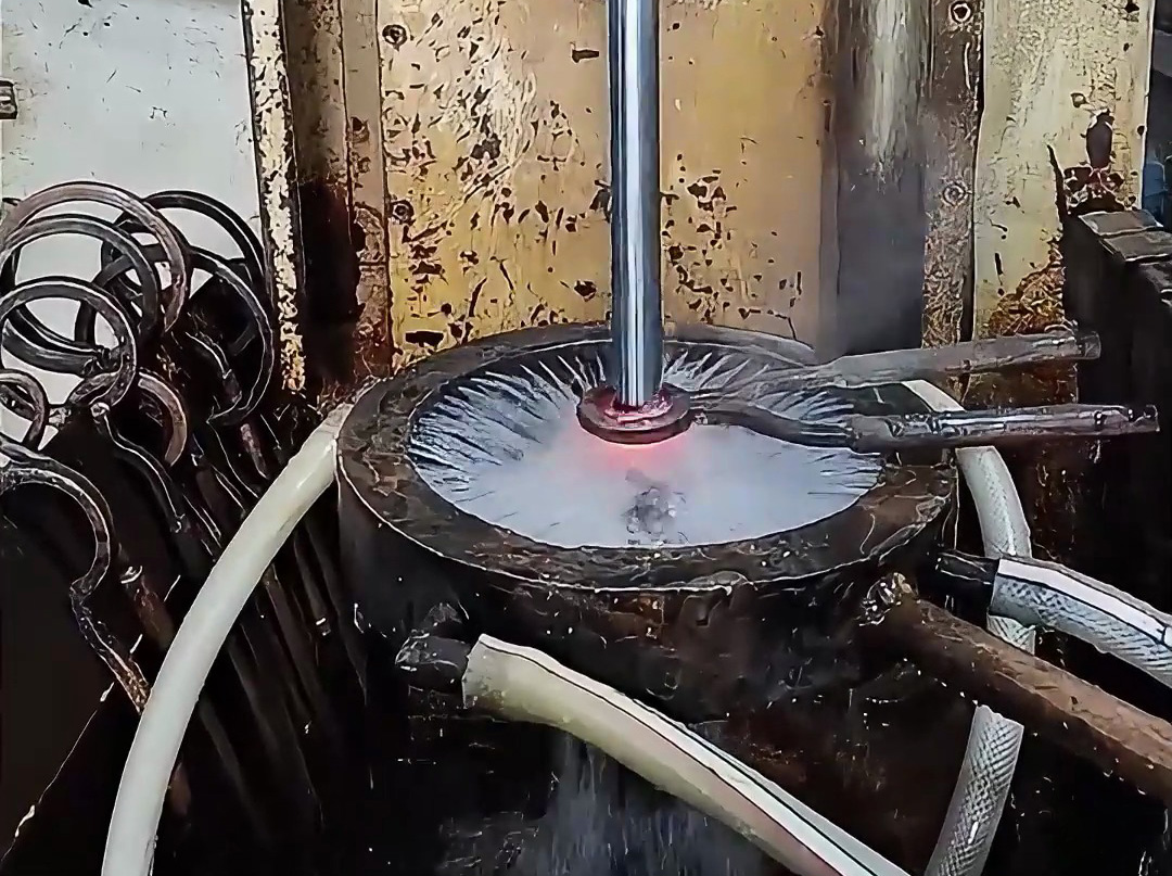 數(shù)控淬火機床：現(xiàn)代工業(yè)的核心設(shè)備原來長這樣！