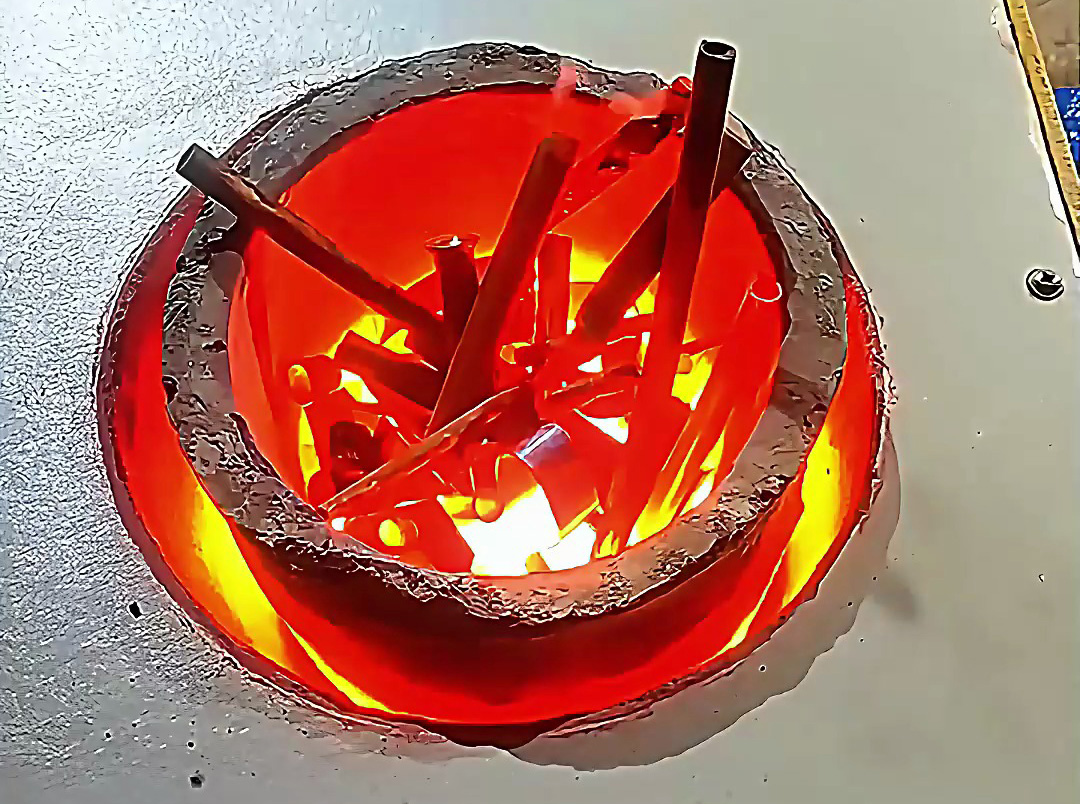 20公斤銅熔煉爐 采用380V電壓25KW中頻熔煉爐